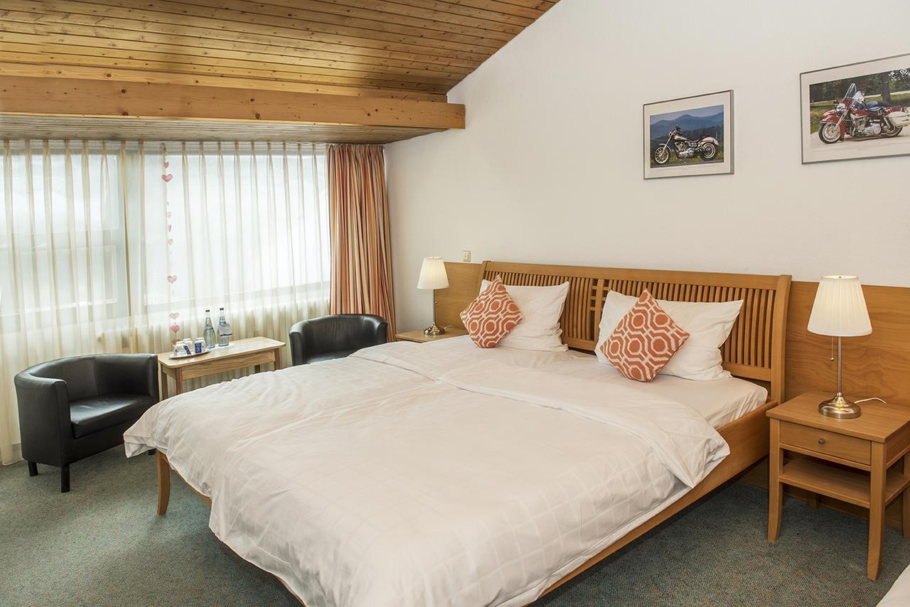 Akzent Hotel Hoehenblick Muehlhausen im Taele エクステリア 写真