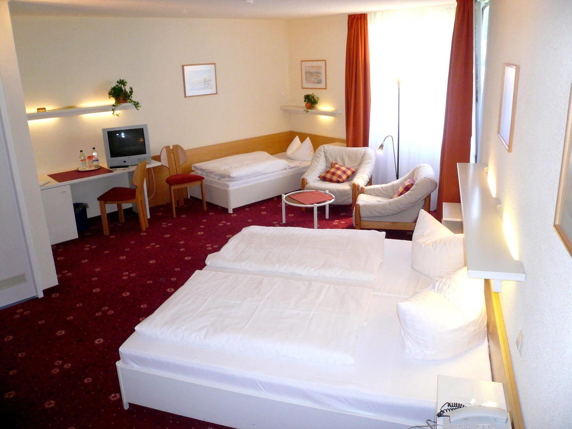 Akzent Hotel Hoehenblick Muehlhausen im Taele エクステリア 写真