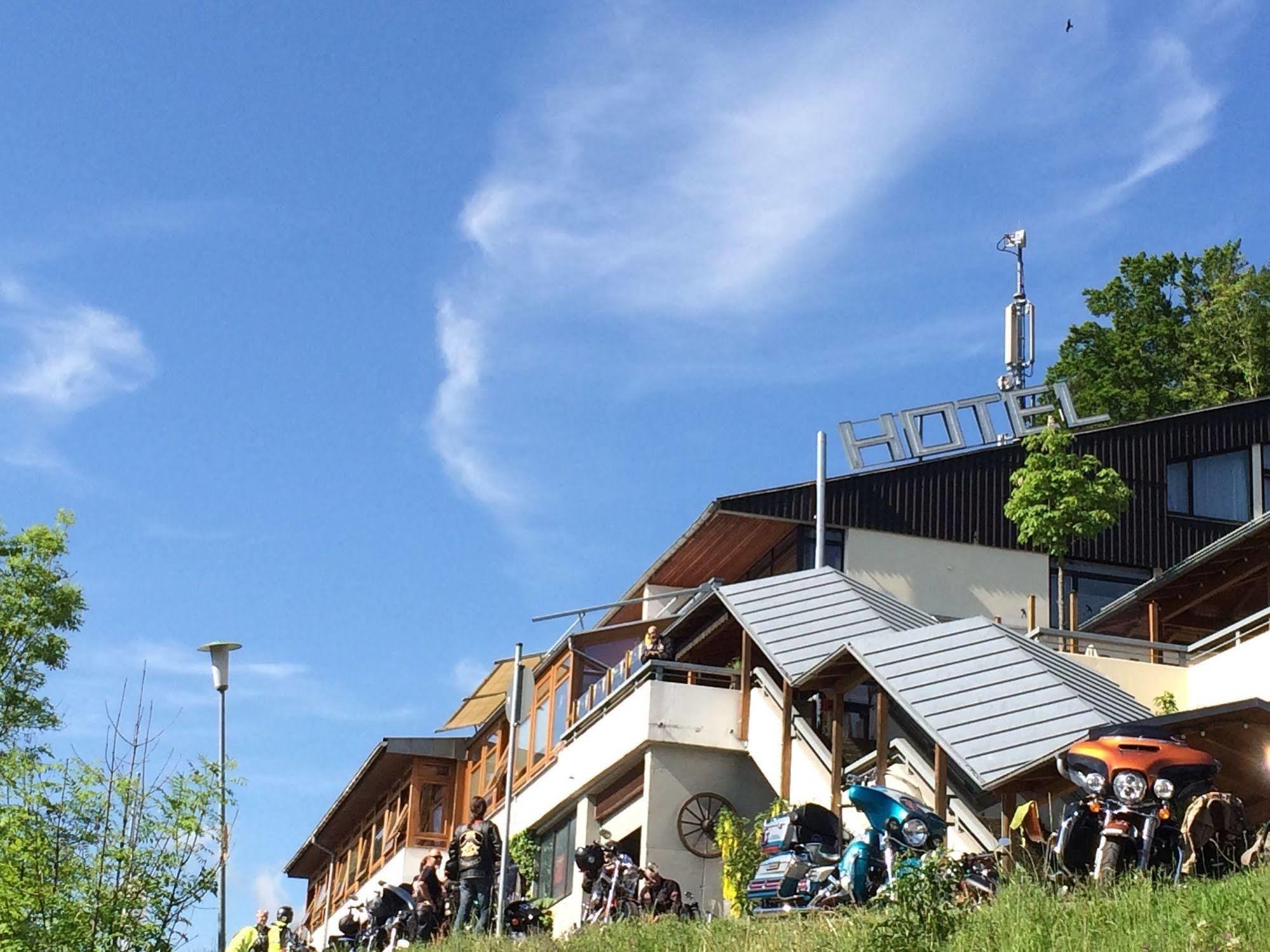 Akzent Hotel Hoehenblick Muehlhausen im Taele エクステリア 写真